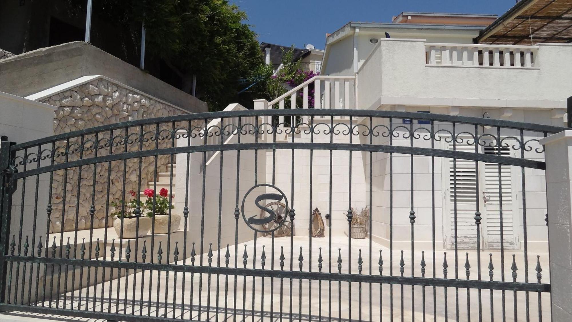 Apartments Branka - 30 M From Beach Sevid Exterior photo